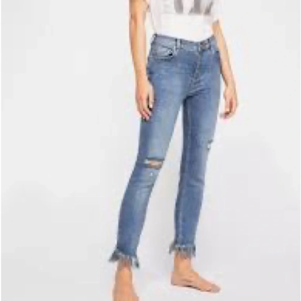 Free People Great Heights Frayed Skinny Jeans - Size 26